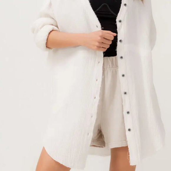 PLUSH COTTON BUTTON DOWN OVERSIZED SHIRT WHITE - Picture 2 of 2